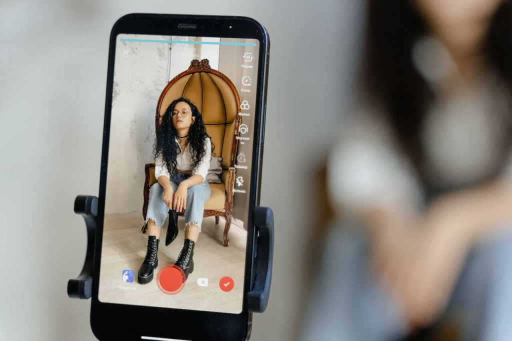 Instagram trends featuring Reels, social media content ideas, trending formats, hashtags, and creative growth strategies.